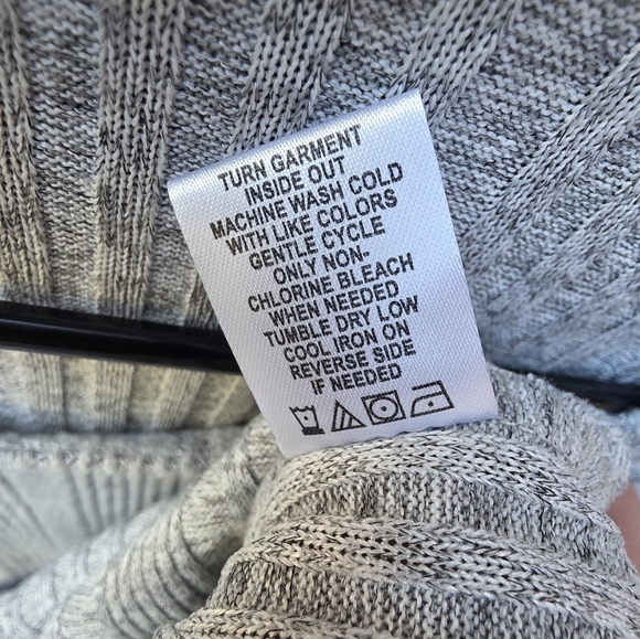Adrienne Vittadini Heather Gray Knit Sweater - Picture 9 of 9